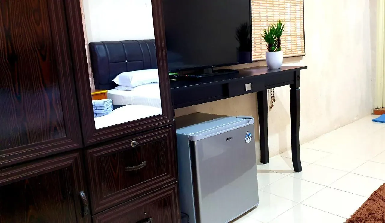 Pemandangan Indah Guest House - Look Out Point Villa- Пантай-Сенанг 2*,