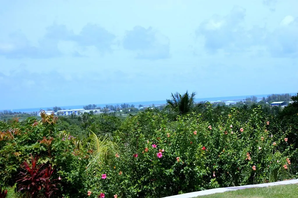 Pemandangan Indah Guest House - Look Out Point Villa- Пантай-Сенанг